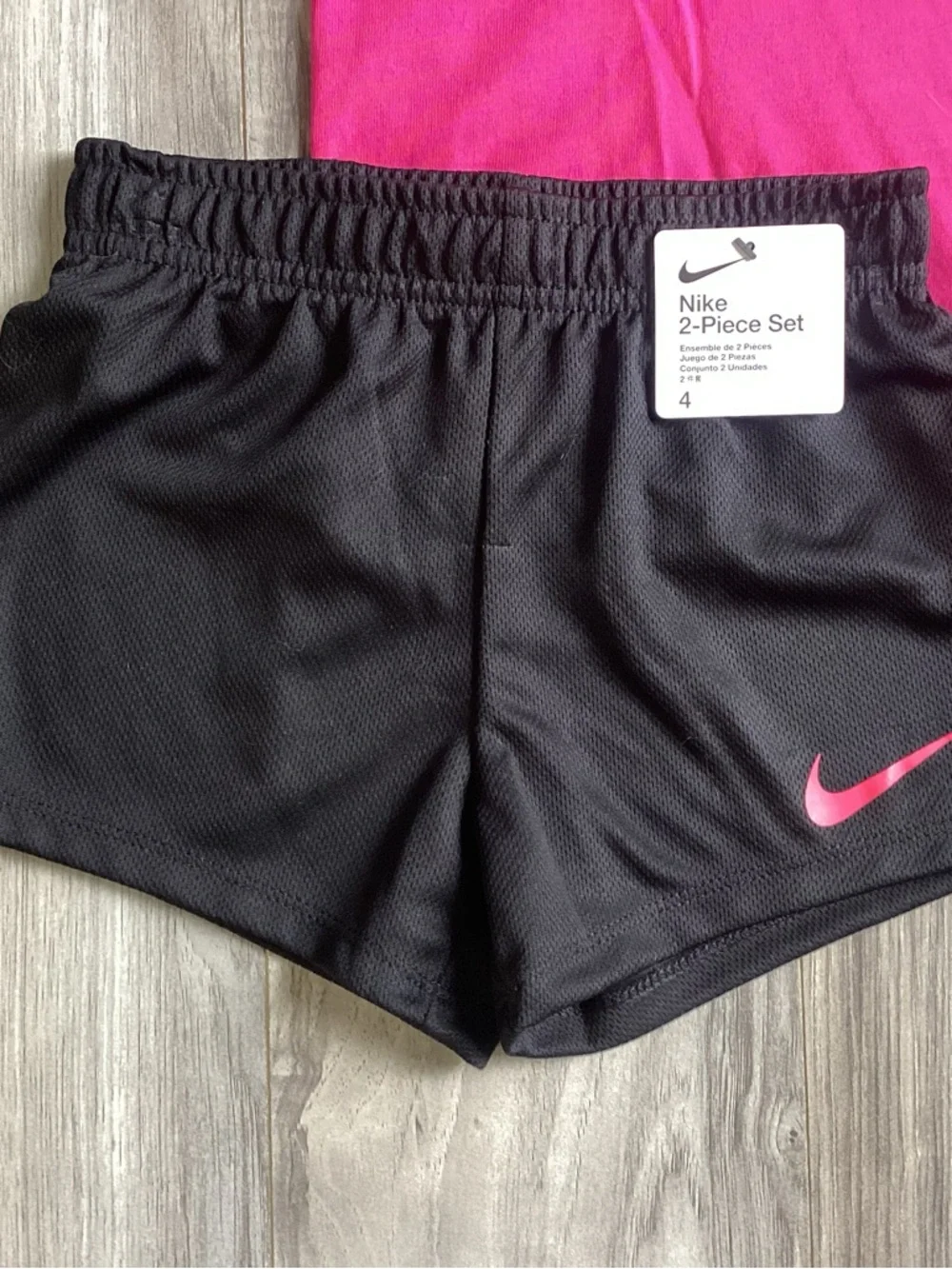 Nike Girls shorts Set size 4(NWT) ~PRICE IS FIRM, NO OFFERS~ - Picture 2 of 5